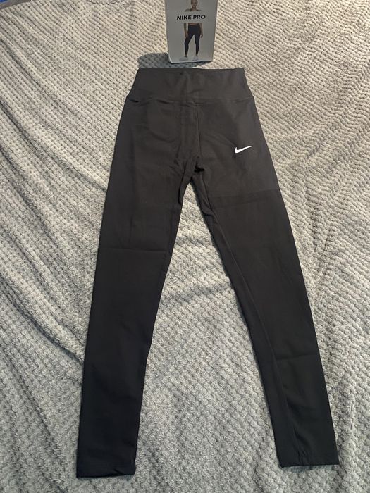 Спортен клин NIKE