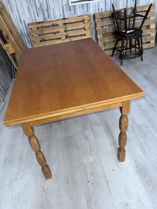 Разтегателна трапезна маса