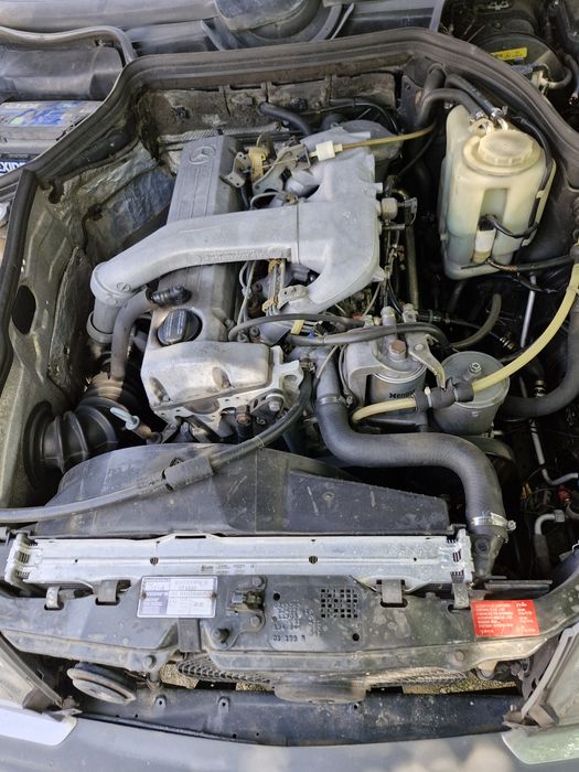 Мерцедес 124 2.5 турбо дизел НА ЧАСТИ