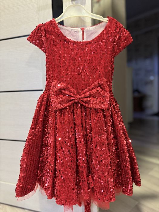 Продат платье для девочки