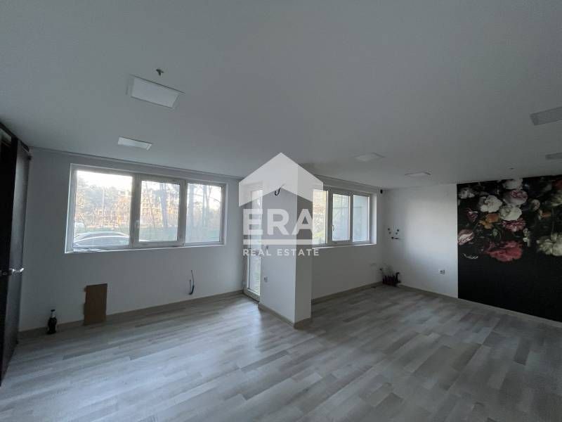 Продава се Магазин в София, Витоша - 111 кв.м за 2693 €/кв.м - Снимка #3