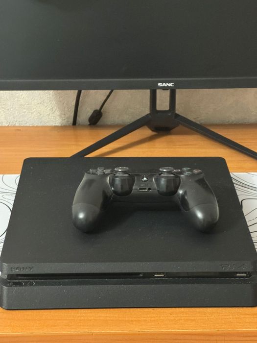 Ps 4 slim