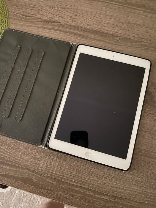 Айпад air в хорошем состоянии