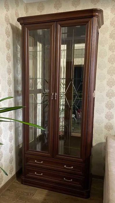 Сервант /шкаф ./ витрина Василиса Дерево