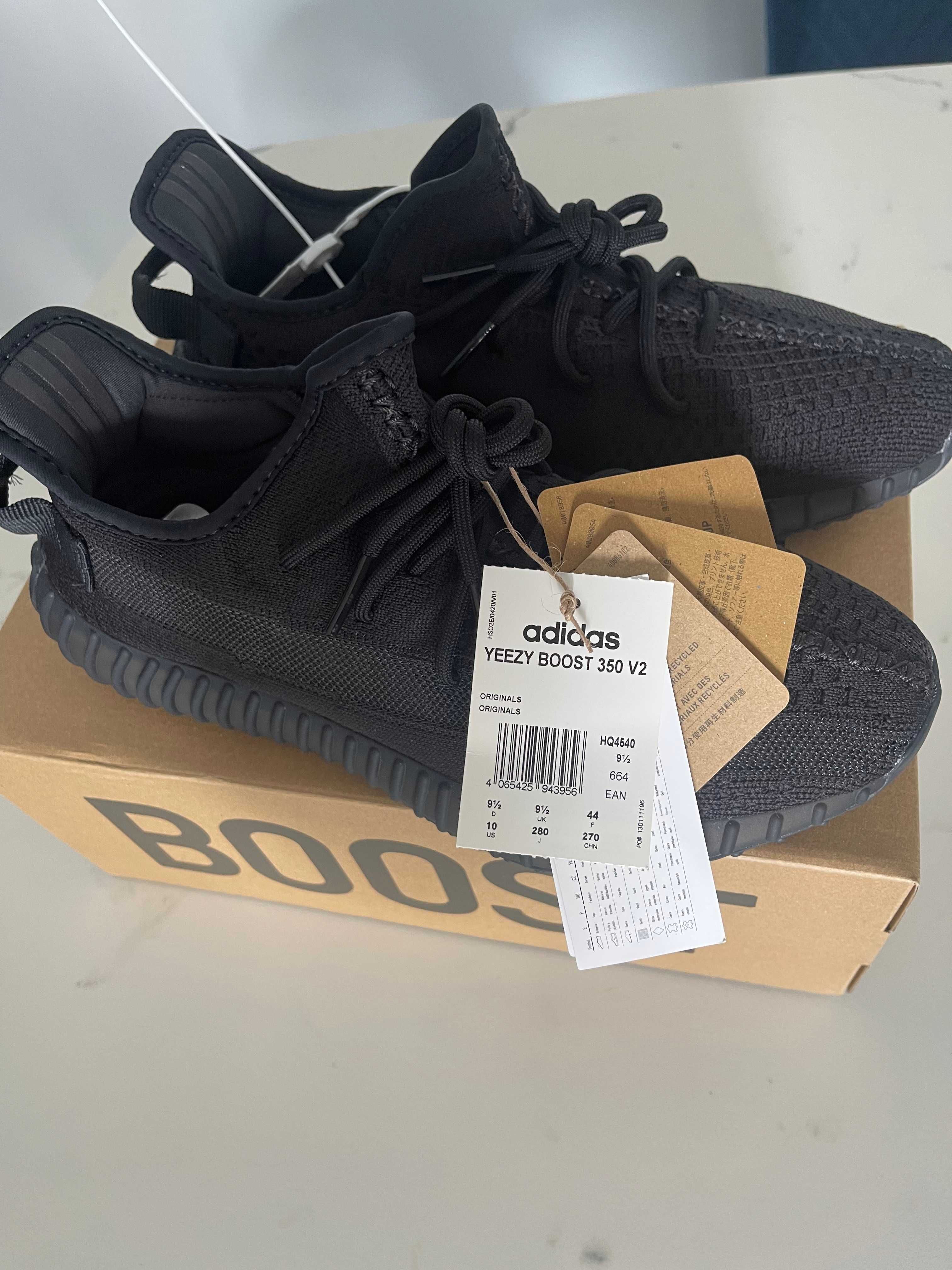 Vând YEEZY 350 V2 ONYX - măsura 44