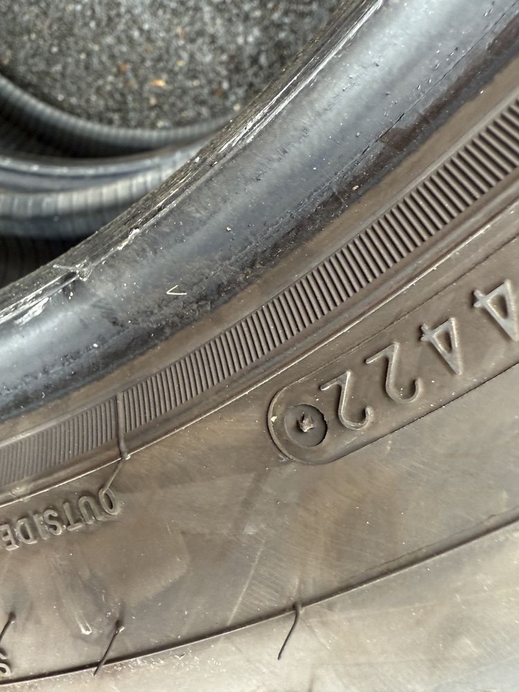 4 anvelope Toyo 235/60/18 vara DOT 4422