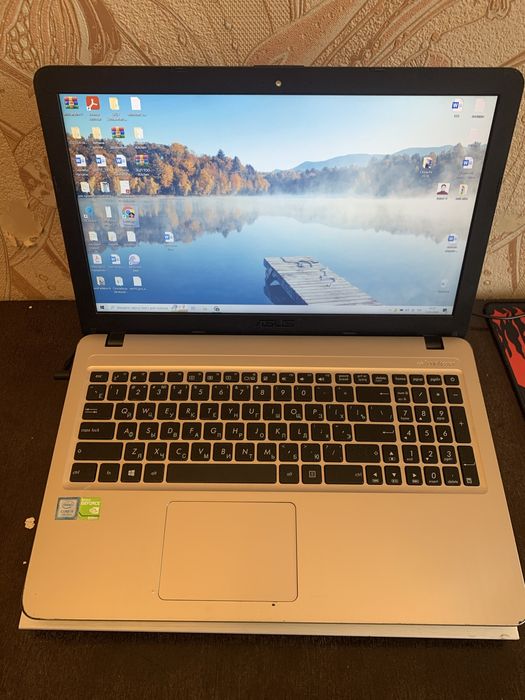 Продам ноутбук asus aspire 3 ssd 240 озу 12gb