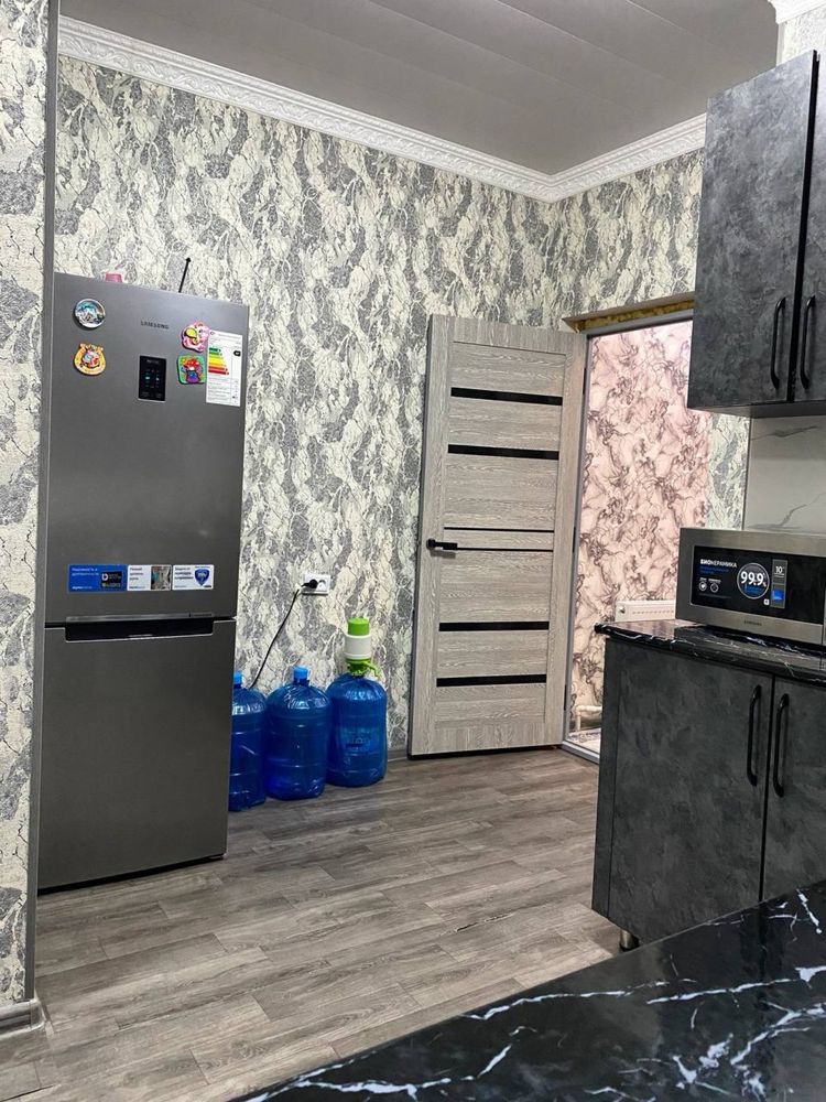 Квартира Сотувда! Срочно продается 2 комнатная квартира в центре Навои