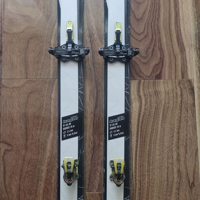 Schiuri de tura Hagan race ultralight 151 cm