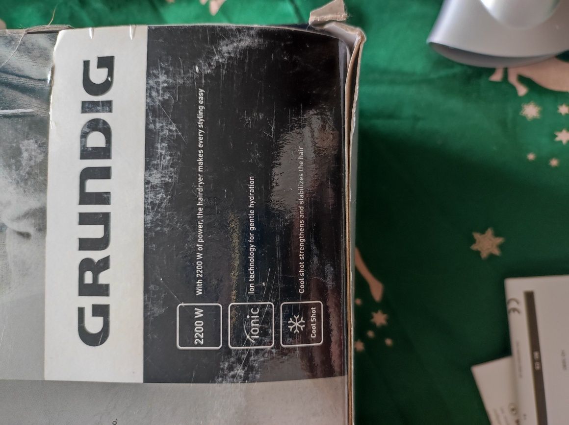 Сешоар GRUNDIG ..