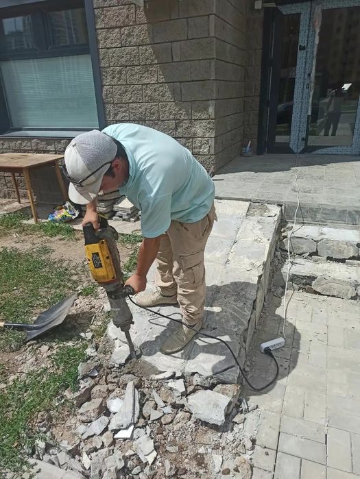 Демонтаж стен демонтаж кафеля демонтаж стяжки ламината т.д 24/7работае