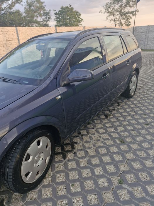 Vand opel astra 1.6 benzina  recent adusa