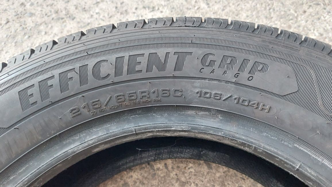 Нови гуми за Бус 215/65/16 C Goodyear Efficient Grip Cargo 2 броя