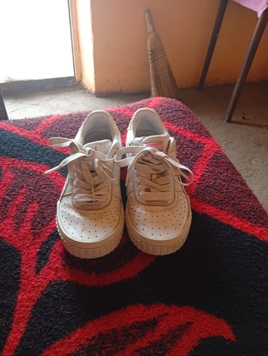 Adidași puma mărimea 35 preț 75 RON nu ofer livrare