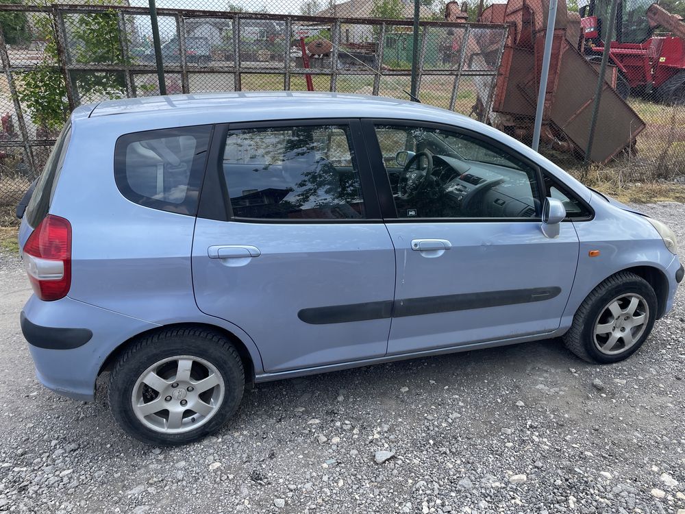 Honda Jazz 2003 1.4 на части