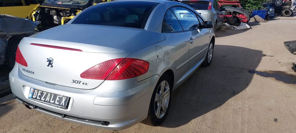 Dezmembrari Peugeot 307 cc 2004 2.0 benzina RFN