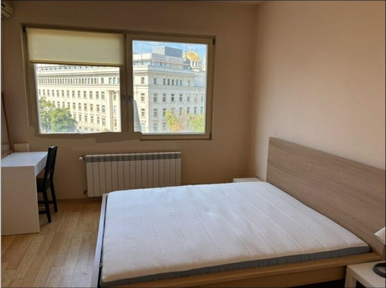 Дава се под наем Тристаен апартамент в София, Център - 114 кв.м за 648.21 € - Снимка #2
