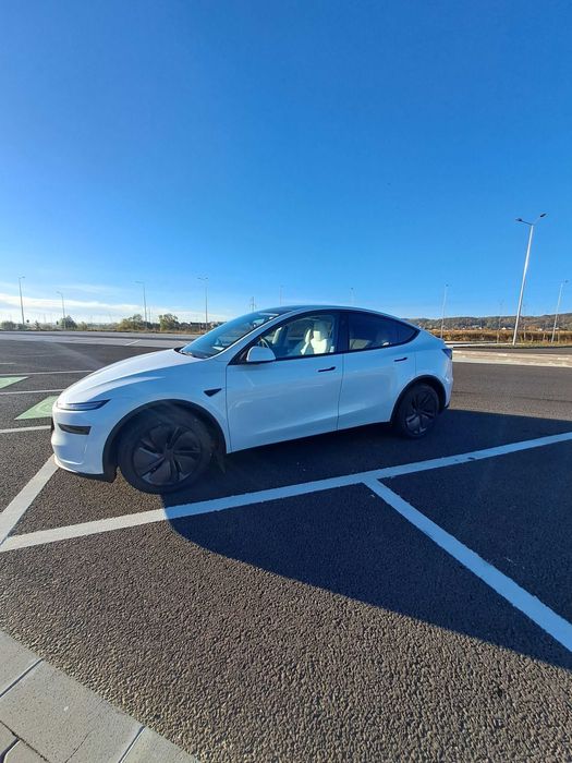 Тесла Tesla Model Y juniper SR RWD