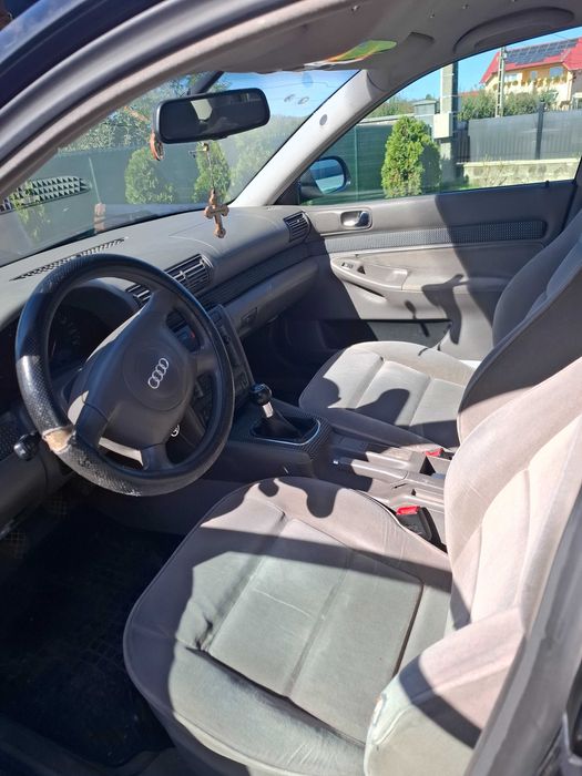 Vând  Audi A4, an 2000
