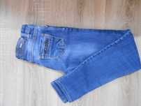 blugi Tommy Hilfiger originali ,marime fetita de 10 - 12 ani,noi