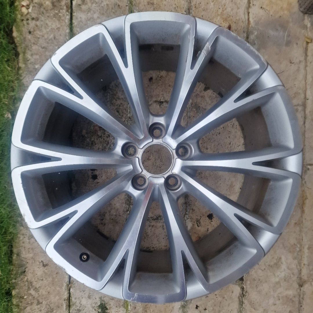 Vand 1 janta originala Audi A8/ A5