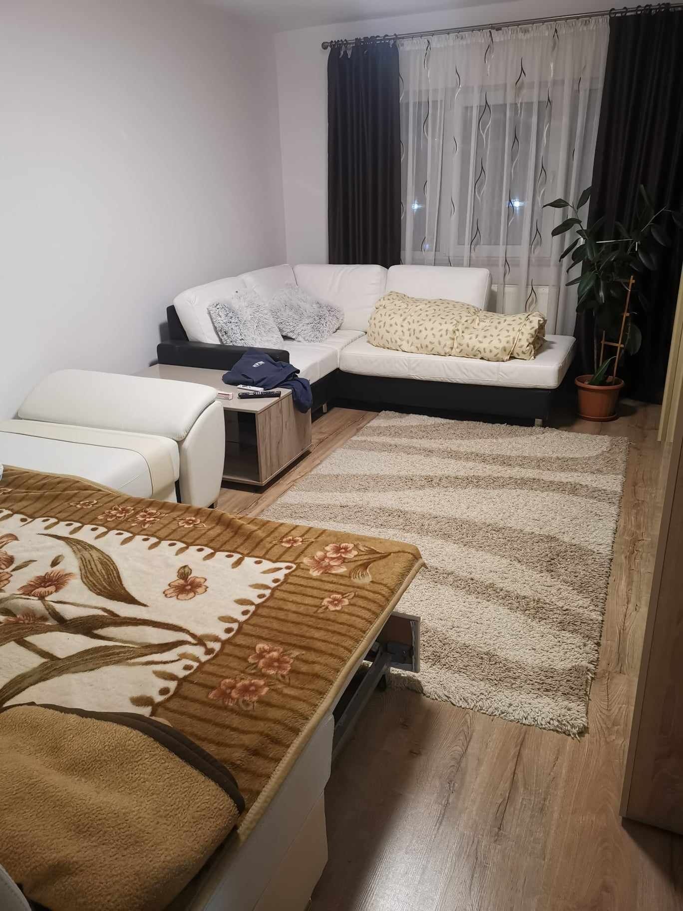 Apartament 2 camere decomandat lux