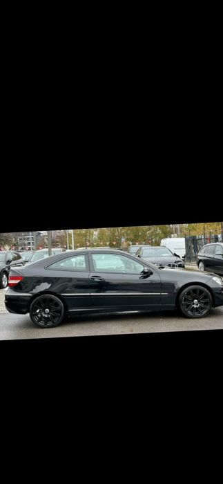 Лек автомобил Mercedes CLC200