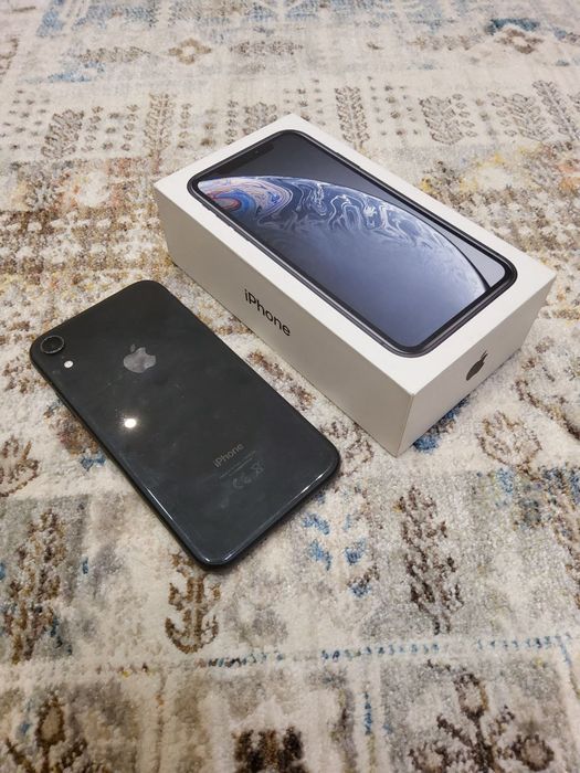 iPhone XR, 64GB.