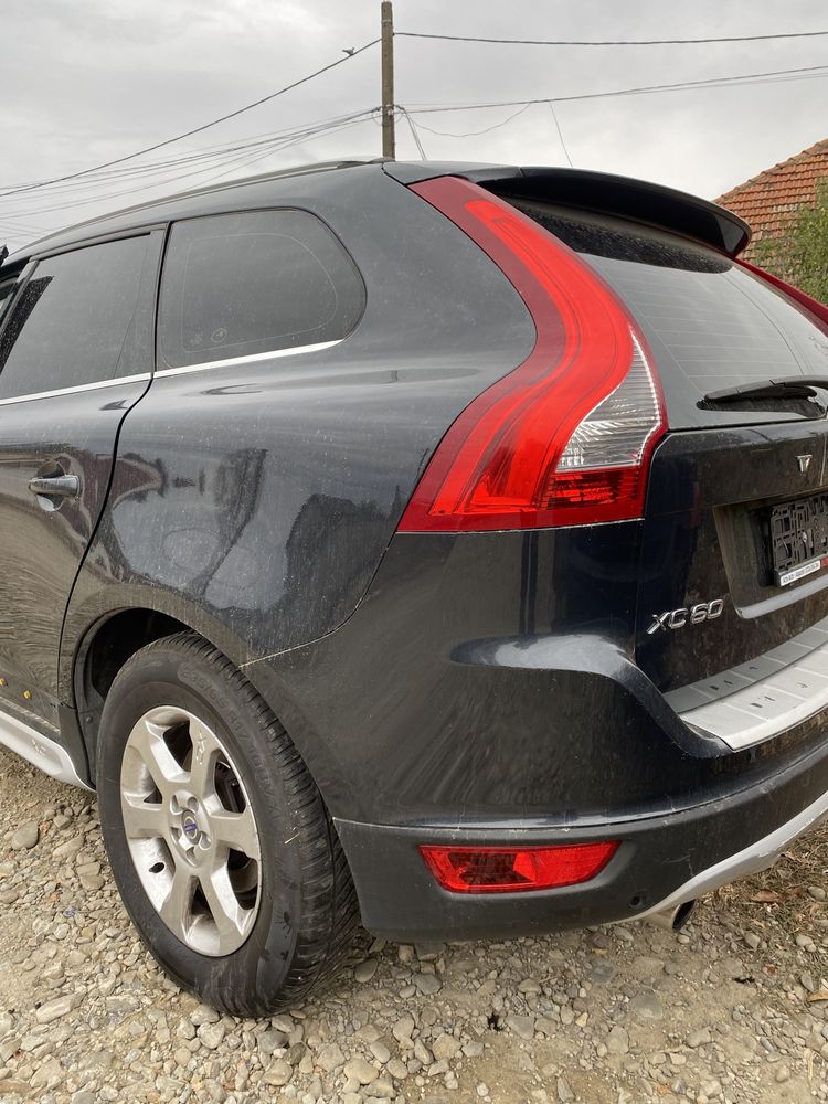 Geam stânga spate fix pe caroserie Volvo XC 60 2012