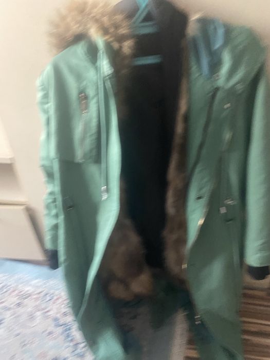 Продам парку в хорошим состояний