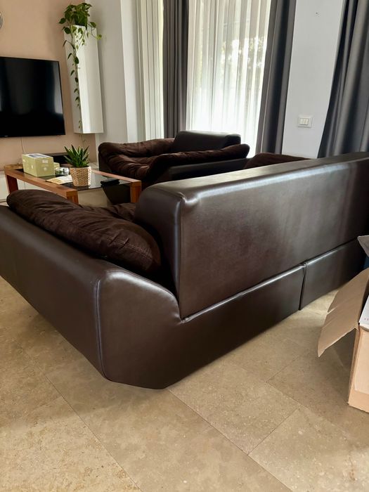 Set canapea piele, fotoliu piele, masă cafea