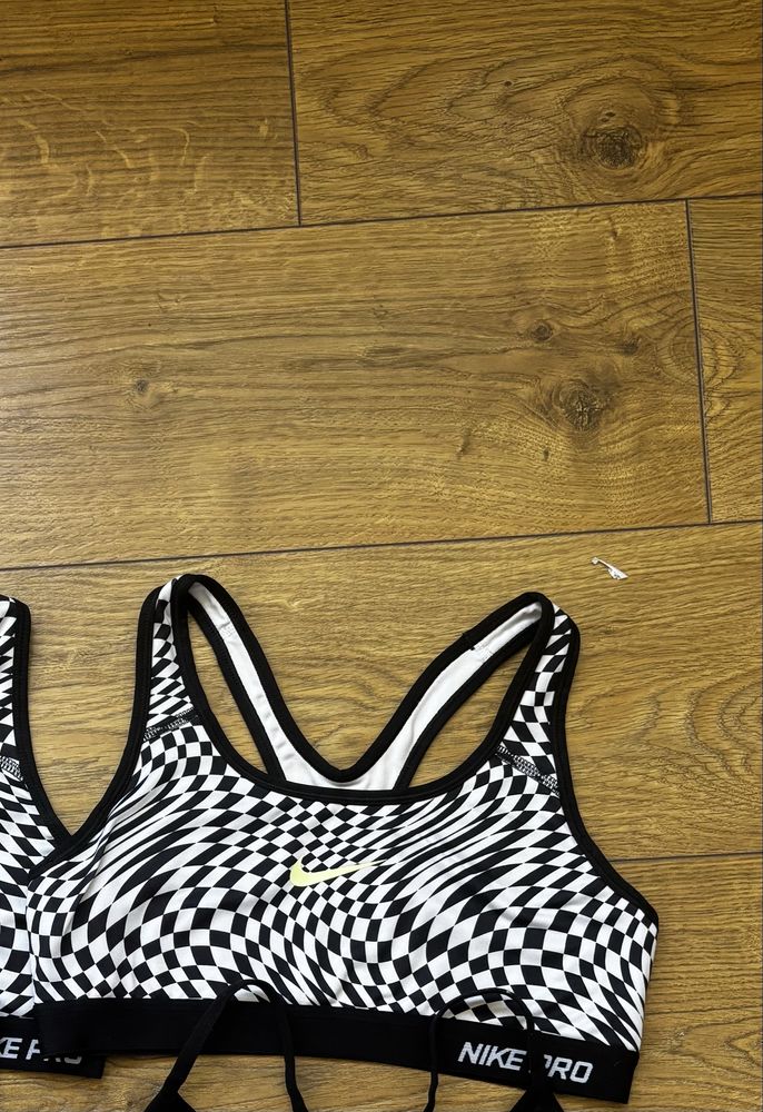 Спортно бюстие / Nike, размер М