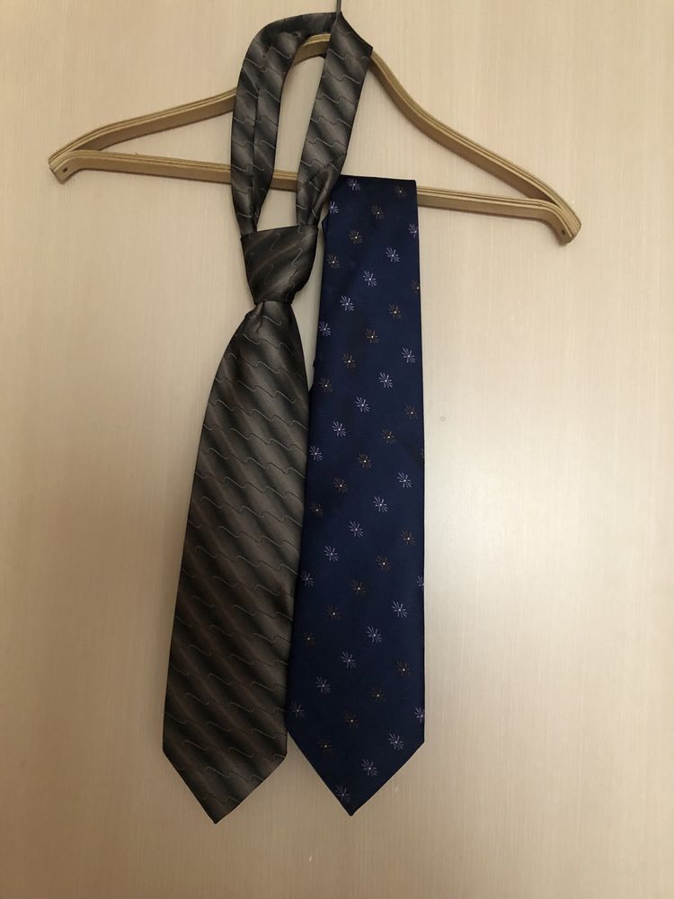 Два галстука за 1000 тг