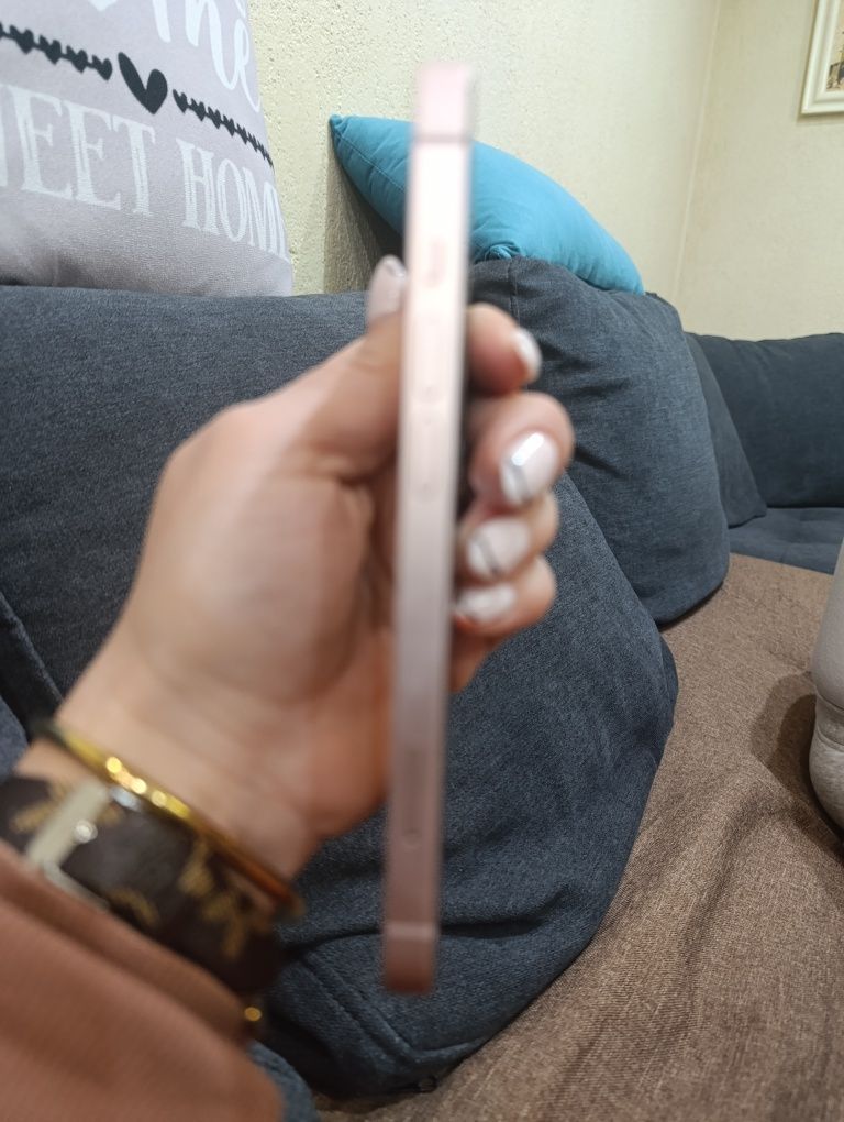 Iphone 13  в перфектно с-ие
