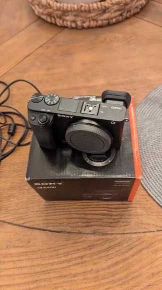 Sony A6400 + 35mm 1.8 OSS - като нов в гаранция