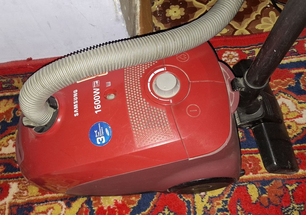 Пылесос сотилади