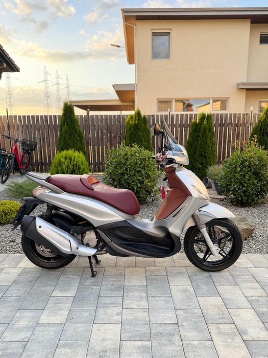 Piaggio Beverly 350