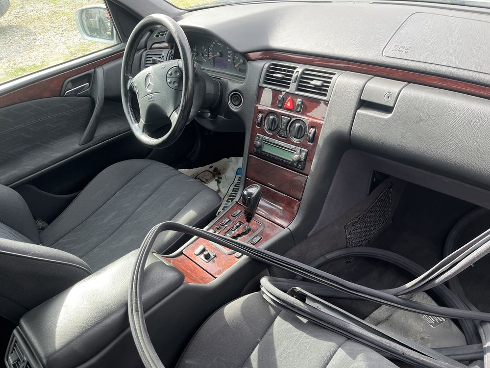 Mercedes E220 CDI Face Части!!!