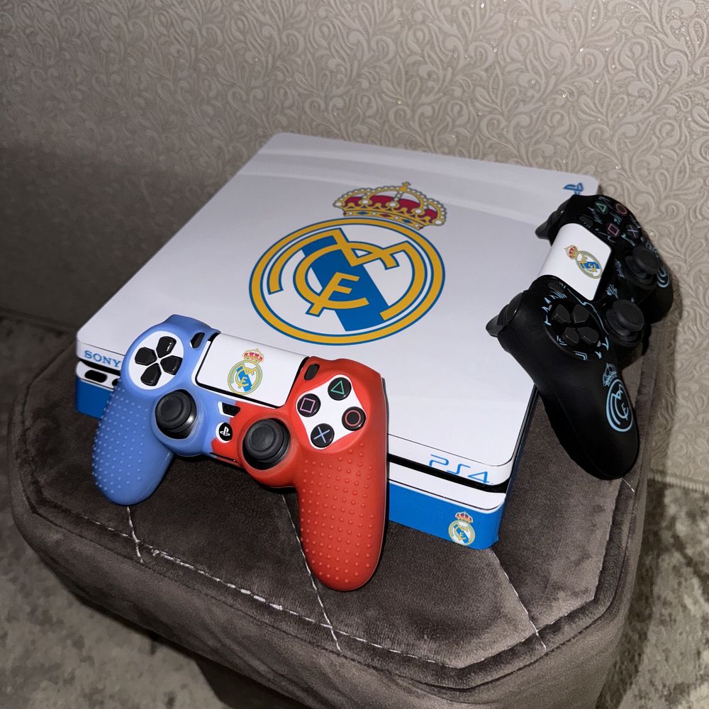 Play Station 4 Slim 1 tb + 2 ta jostik