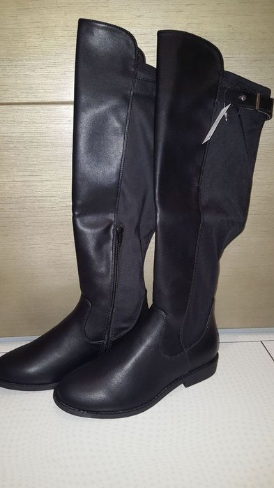 Чисто нови ботуши NEXT