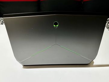 Alienware r2 15