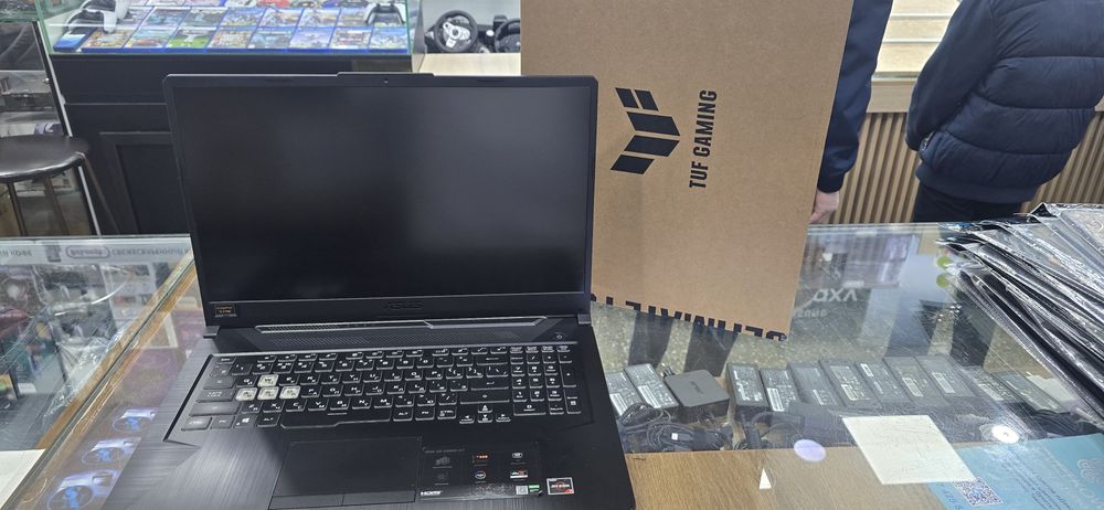 ASUS TUF Gaming A17 (FA706IU)
