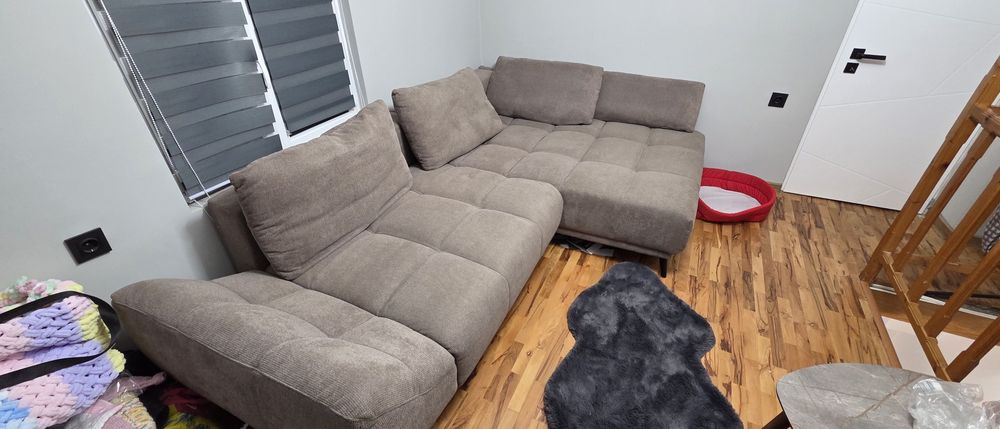 Диван със сменяем ъгъл