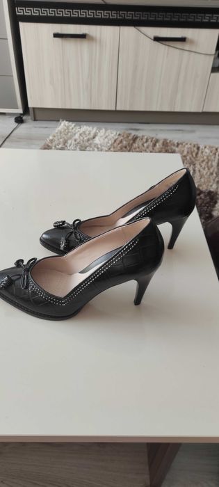 Чисто нови обувки на Clarks 37 номер