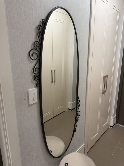 Продаю настенное зеркало