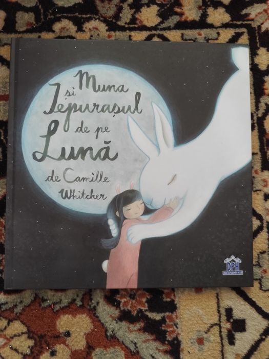 Cărți copii - Muna și iepurașul de pe luna - Camillei Whitcher