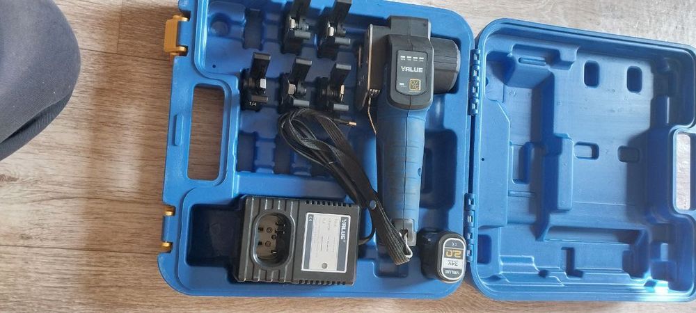 Продаю оборудование для установки кондиционеров