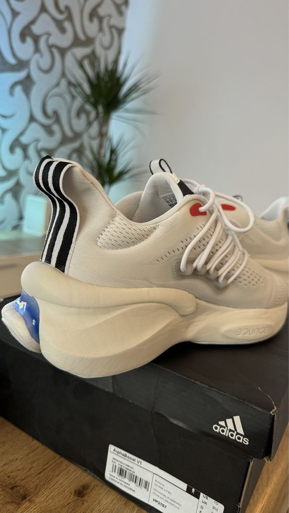 Vand  adidasi Adidas  AlphaBoost V1 noi nepurtati nr 44