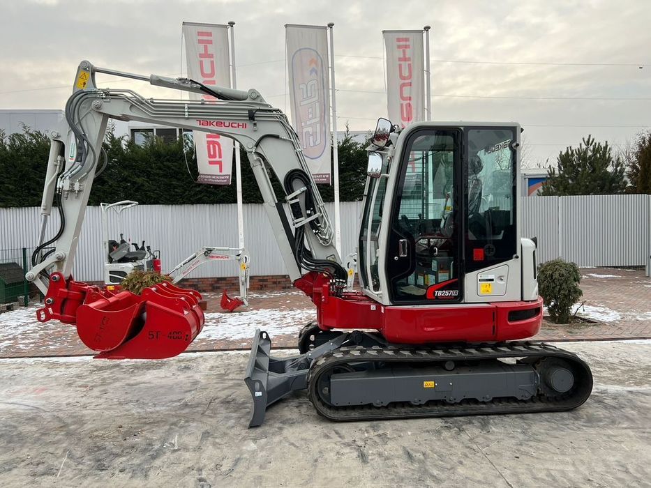 Takeuchi Tb 257Fr nou Garantie 4 ani
