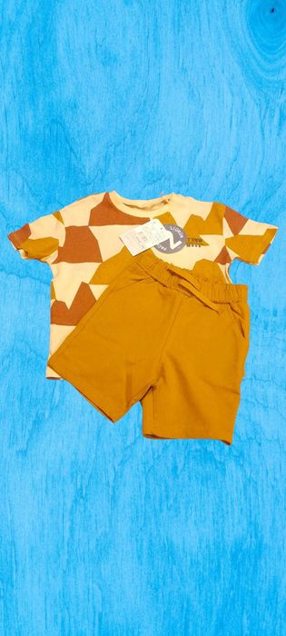 Set complet tricou si pantaloni scurti 1-2 ani, maro carouri